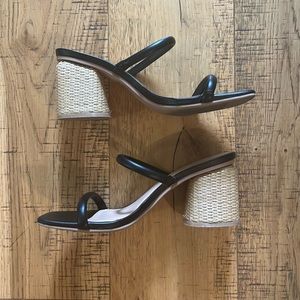 A .New Day chunky heel sandal - size 8